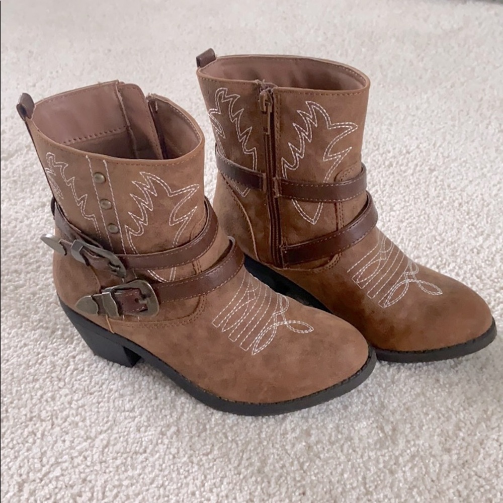 Girls mid-calf cow girl boots